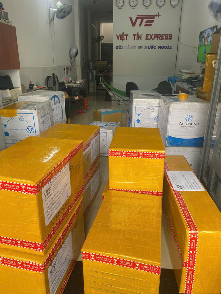 Gửi đồ ăn đi mỹ