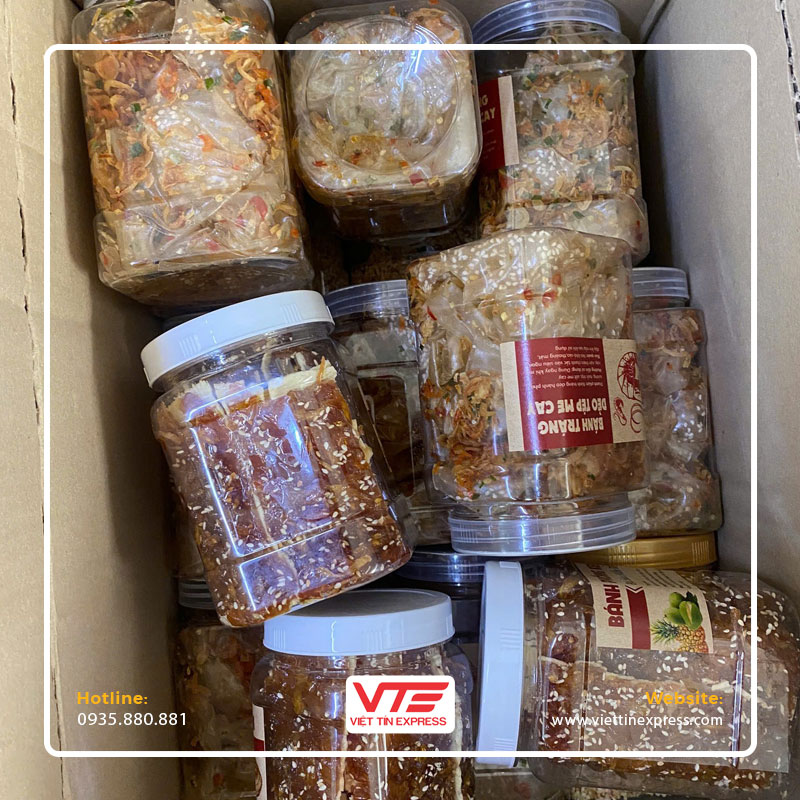 Gửi đồ ăn vặt đi Mỹ