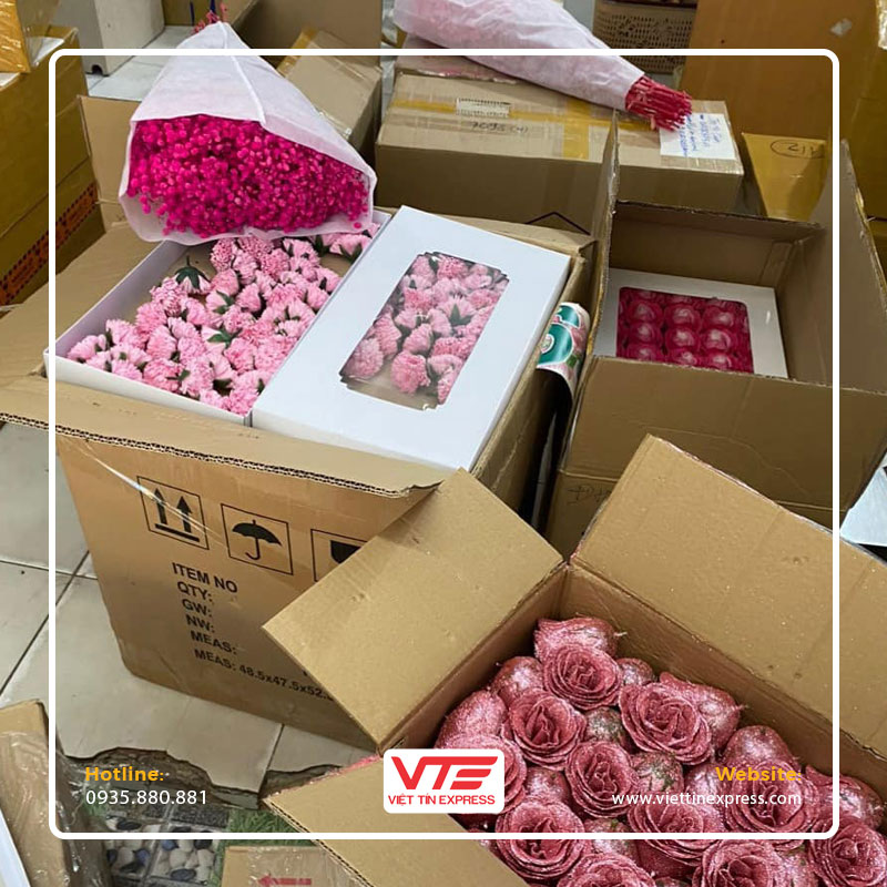 Gửi đồ trang trí đi Mỹ