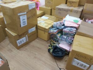 Gửi quần áo đi Campuchia