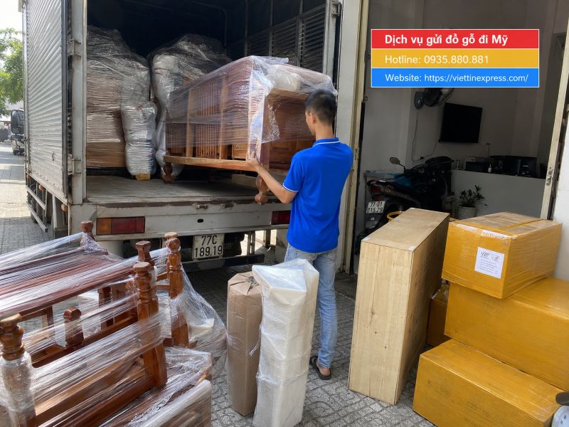 Gửi đồ gỗ đi Mỹ an toàn, đóng gói chắc chắn
